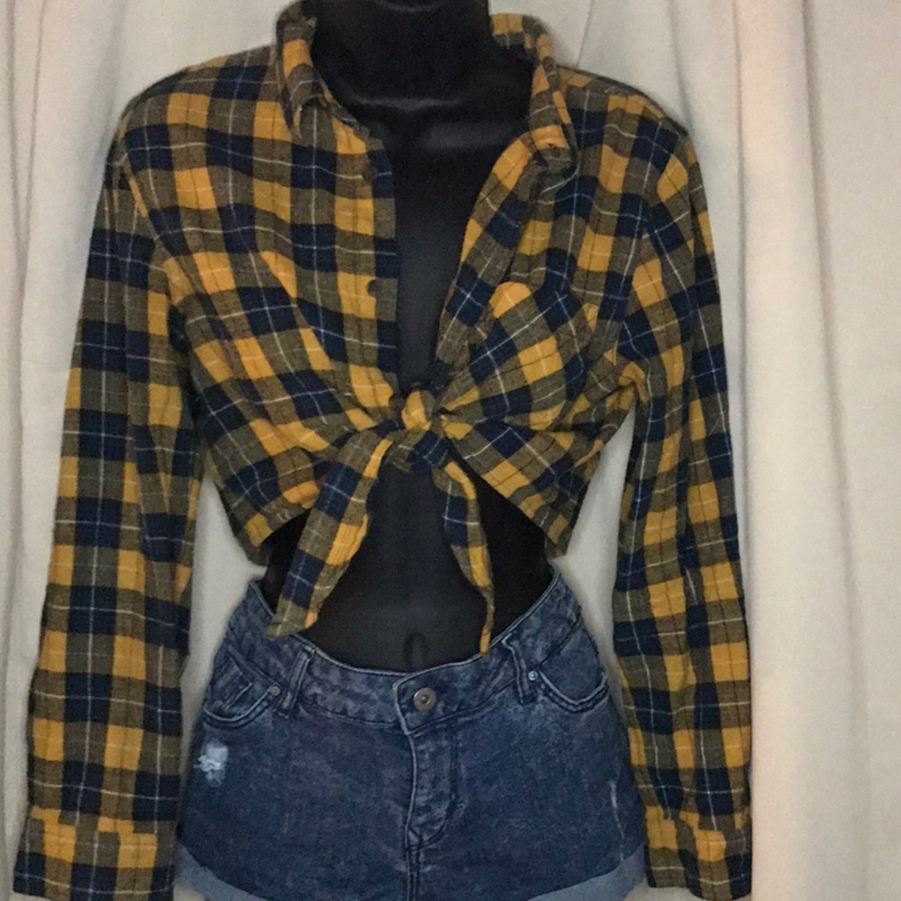 Plaid crop top button down
